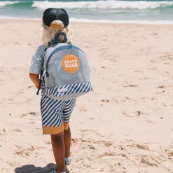 Monnëka Mochila Anti-Areia Stripes Blues & Beyond 30cm | Impermeável | 3 a 10 Anos