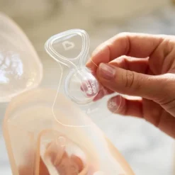 Munchkin Flow Kit Amamentação Tamanho S 16mm | Protetor de Mamilo + Esterilizador + Seringa