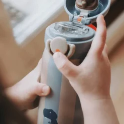 Noui Noui Garrafa Térmica Aço Dino 350ml | Sem Palhinha | À Prova de Fugas